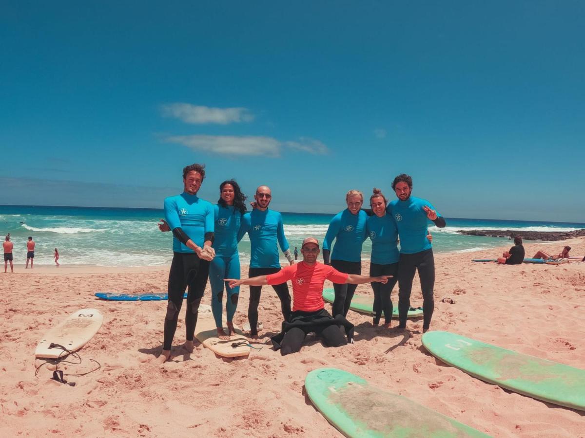 International Surf Camp Only Surf Albergue Corralejo Exterior foto